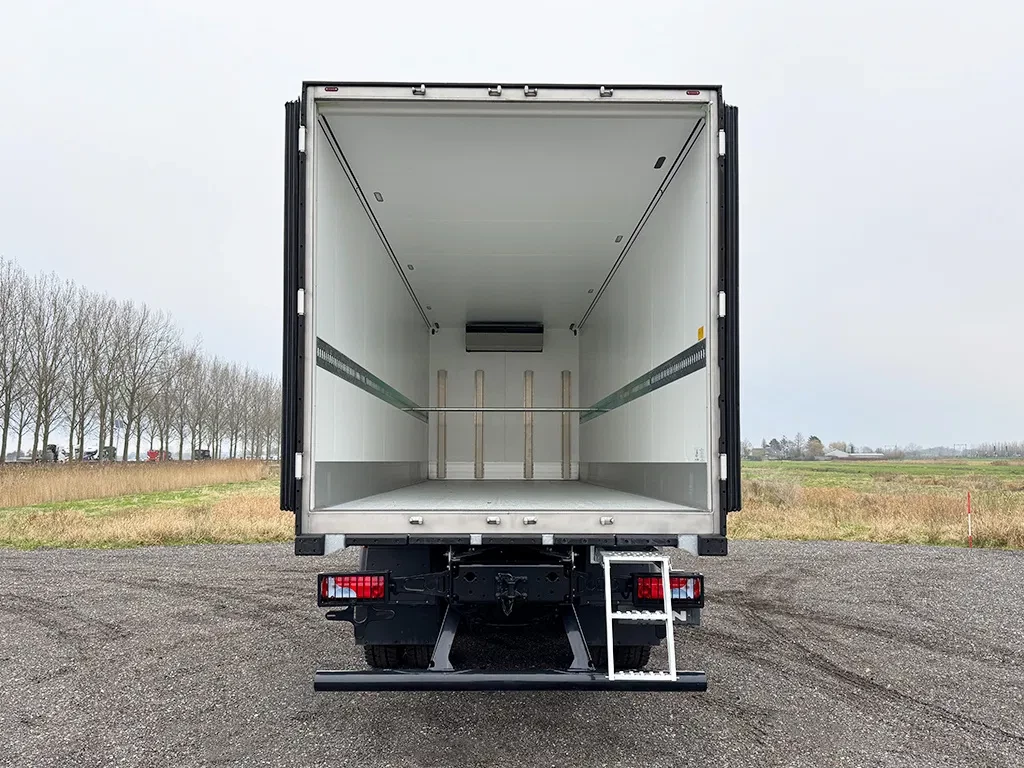 MAN TGS 2022 - 33.360 BB CH 6x4 Refrigerated Box Truck Bild 12