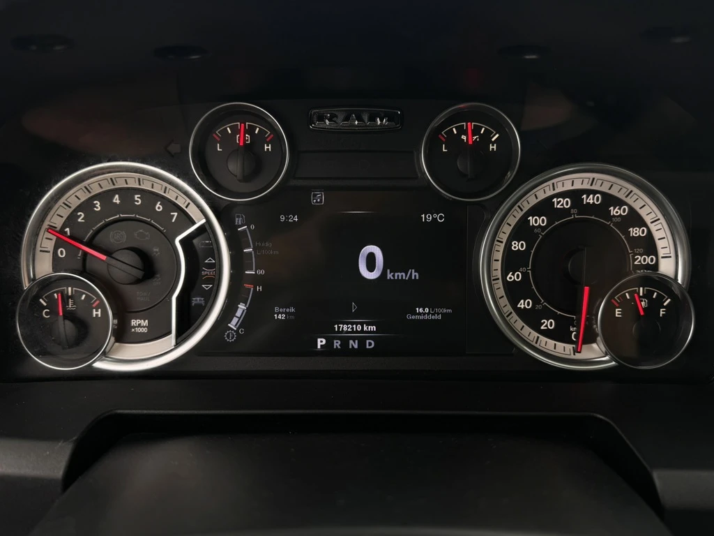 Dodge Ram 1500 2014 - SLT 3.6L, EXTREEM LAGE BIJTELLING, ORIG NED, ZEER NETTE STAAT afbeelding 12