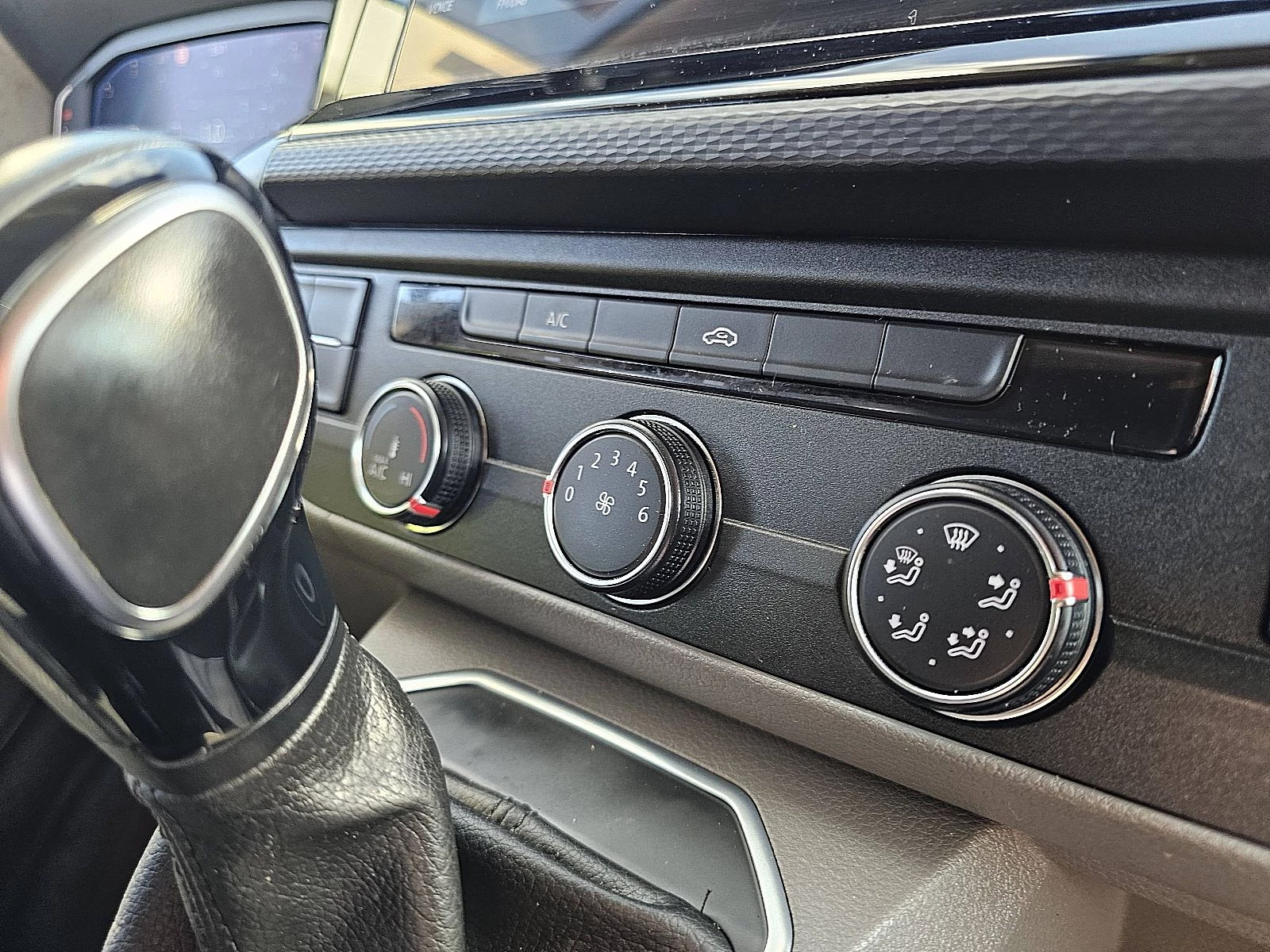 Volkswagen Transporter 2023 - 2.0 TDI Bild 10