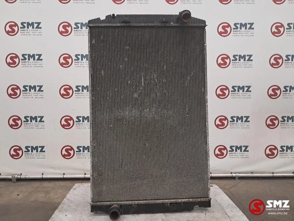 Iveco 2003 - Occ radiator Iveco afbeelding 1