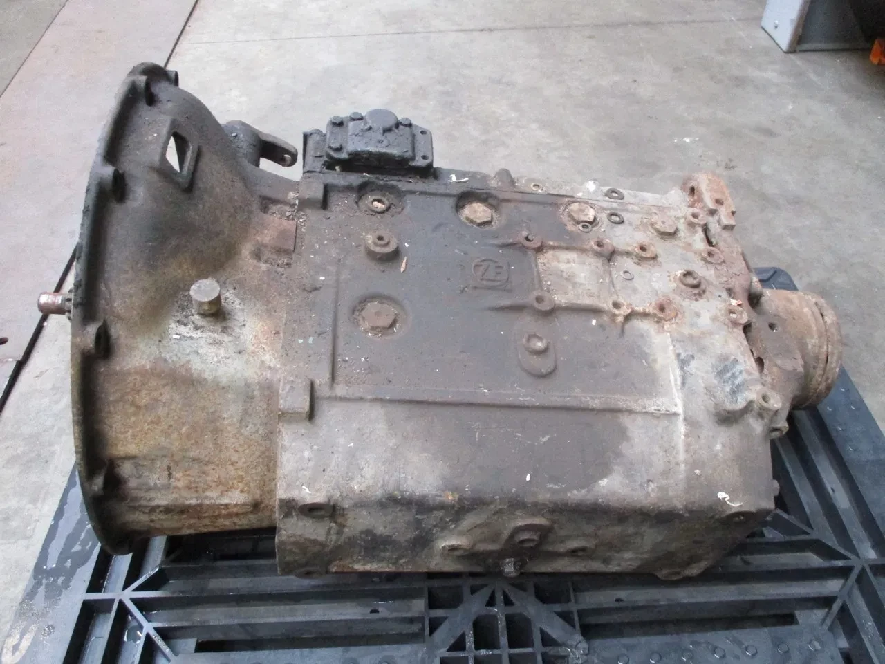 ZF - Gearbox ZF , 8 pieces in stock zdjęcie 17