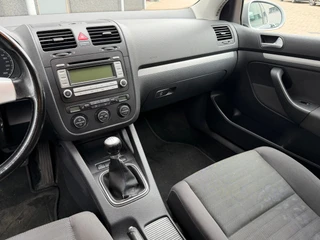 Volkswagen Golf 2007 - 1.6 Trendline bj.2007 5 Drs|Clima|Cc|Pdc. image 17