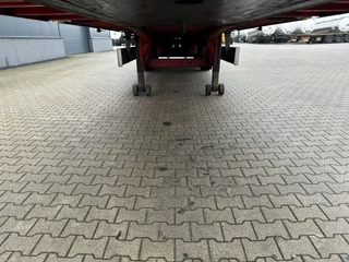 Pacton Oplegger 2020 - platte met twist locks voor 1x40FT / 2x20FT /1x20FT centraal / 1x30FT / alu zijborden / NL trailer / APK 12-2026 bild 8