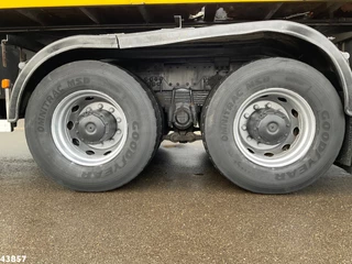 MAN F2000 6x6 Full Steel Manual Palfinger 68 Tonmeter Dachdecker kran Just 54.133 km! 2001 - N/A obrazek 17