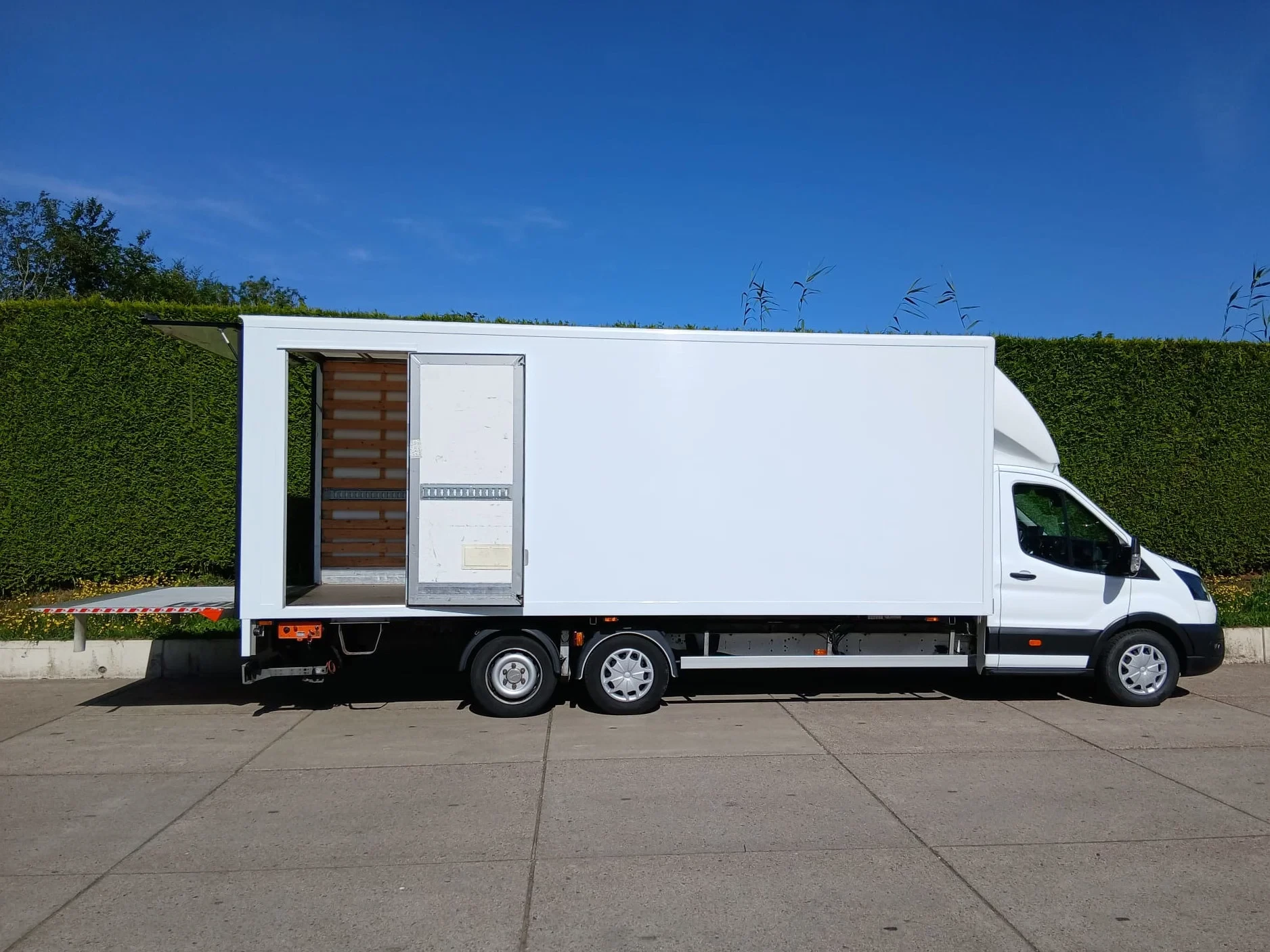 Ford Transit 2024 - Gesloten clixtar 6,1 m. afbeelding 6
