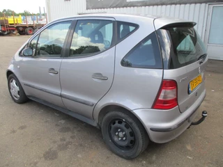 Mercedes-Benz A-Class 1999 - A160 Elegance , Manual obrazek 6