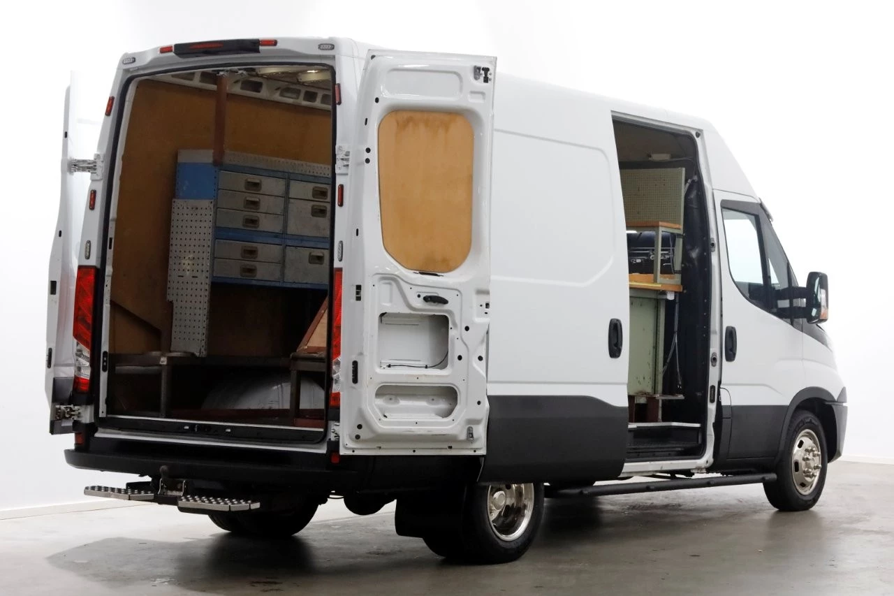 Iveco Daily 2018 - 35C14 136pk E6 HiMatic Automaat L2H2 Airco/Camera/Trekhaak 3500kg 09-2018 Bild 12