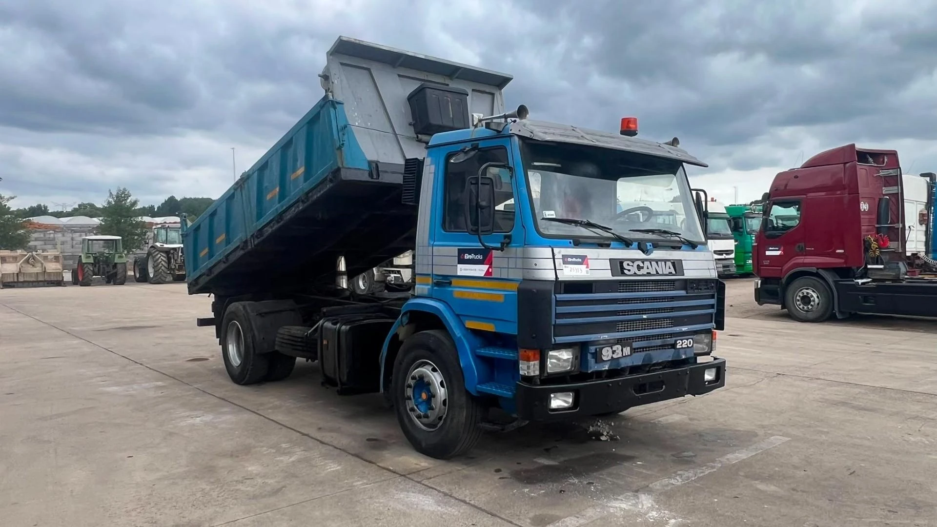 Scania 93 - 220 1999 image 3