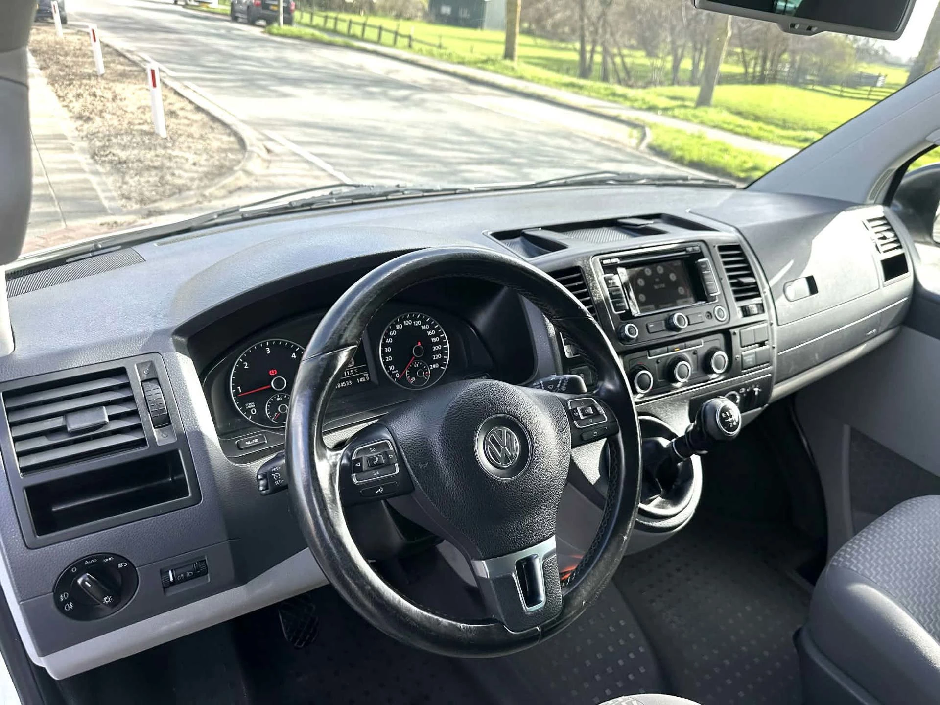 Volkswagen Transporter 2013 - Kombi 2.0 TDI L2H1 BlueMotion 3 + 3 + 3 Marge afbeelding 16