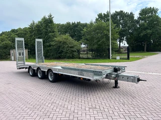 Veldhuizen TANDEM TIEFLADER 25 T 2021 - 25 ton TRIDEM SEMI-DIEPLADER MIDDEN AS AANHANGWAGEN afbeelding 2 miniatuur