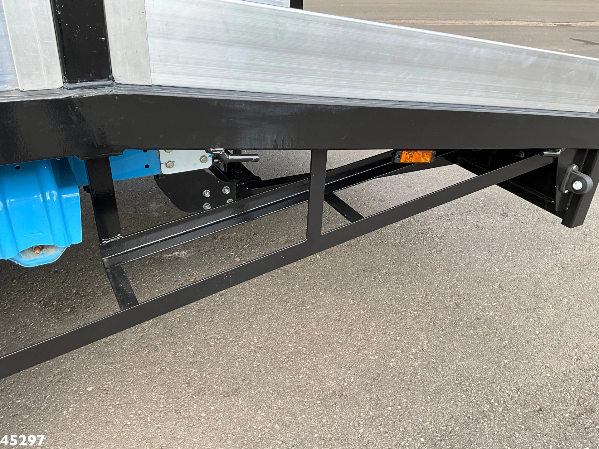 Volkswagen Crafter 2019 - 35 2.0 TDI met Nieuwe Oprijcarrosserie afbeelding 7