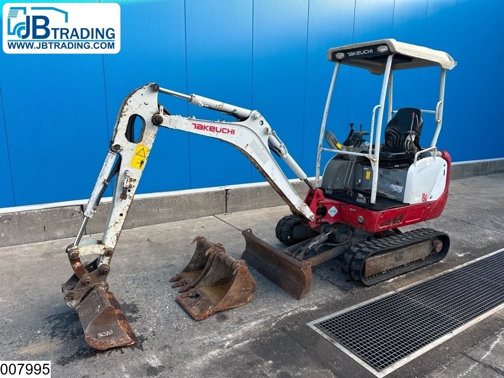 Takeuchi 2017 - TB216 2700 hr, 11,5 kW, 1770 kg, 2017 image 1