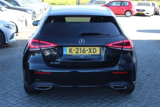 Mercedes-Benz A-Class 2021 - 180 AUT7 AMG LINE NIGHT PAKKET SFEER WIDESCREEN NL AUTO imagem 8