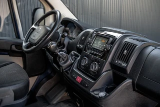 Peugeot Boxer 2015 - 2.2 HDi 110 L1H2 | Airco | Trekhaak zdjecie 2
