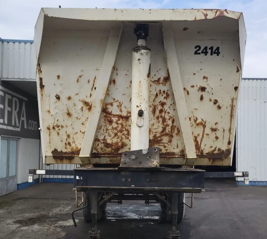 CIF 1990 - 2 Axle , Steel Tipper , Spring Suspension , Drum Brakes obrázek 6