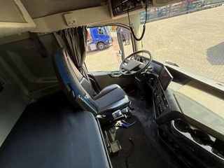 Volvo FH 2023 - FH4-500 / ENGINE RUNNING / ONLY:243874 KM / VEB+ / HYDRAULICS / ACC / LWDS / AUTOMATIC / EURO-6 / 2023 obrazek 19