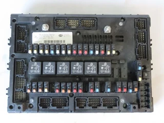 Mercedes-Benz - Electrical System ECU SAM cabine MB MP4 afbeelding 1 miniatuur