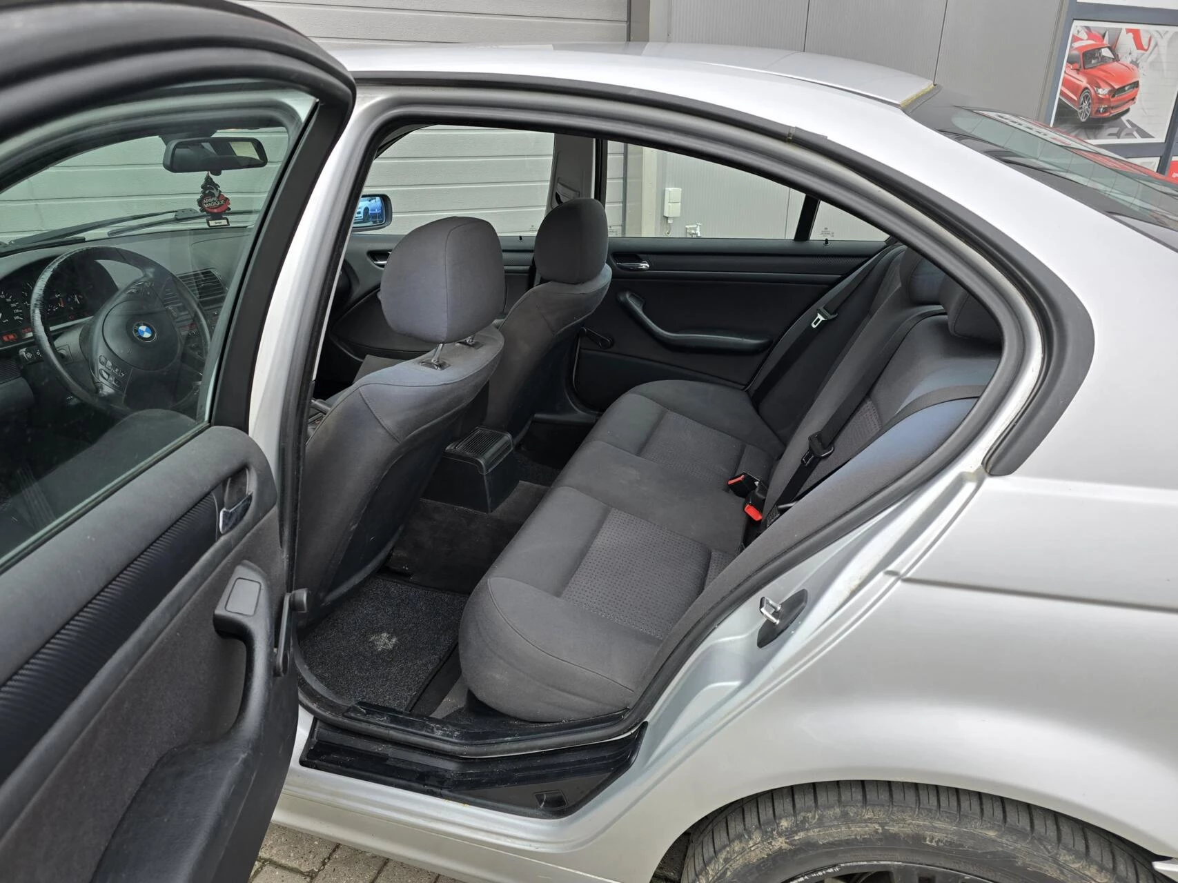 BMW 3 Serie 2004 - 316i Special Executive APK tot 07-2027 afbeelding 8