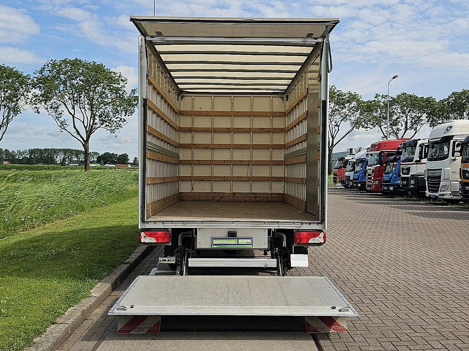 Mercedes-Benz Sprinter 2023 - 315 imagen 13