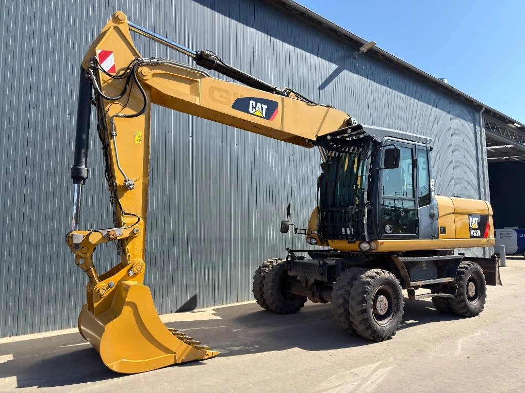 Cat 2014 - M322D afbeelding 1