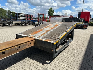 Broshuis N/A 2015 - 3ABSD Lowloader 3-axle / GVW: 53.000kg / Neck: 23.000kg / hydraulic steering + ramps + loading table / 4.60m extendable / winch / liftaxle immagine 39