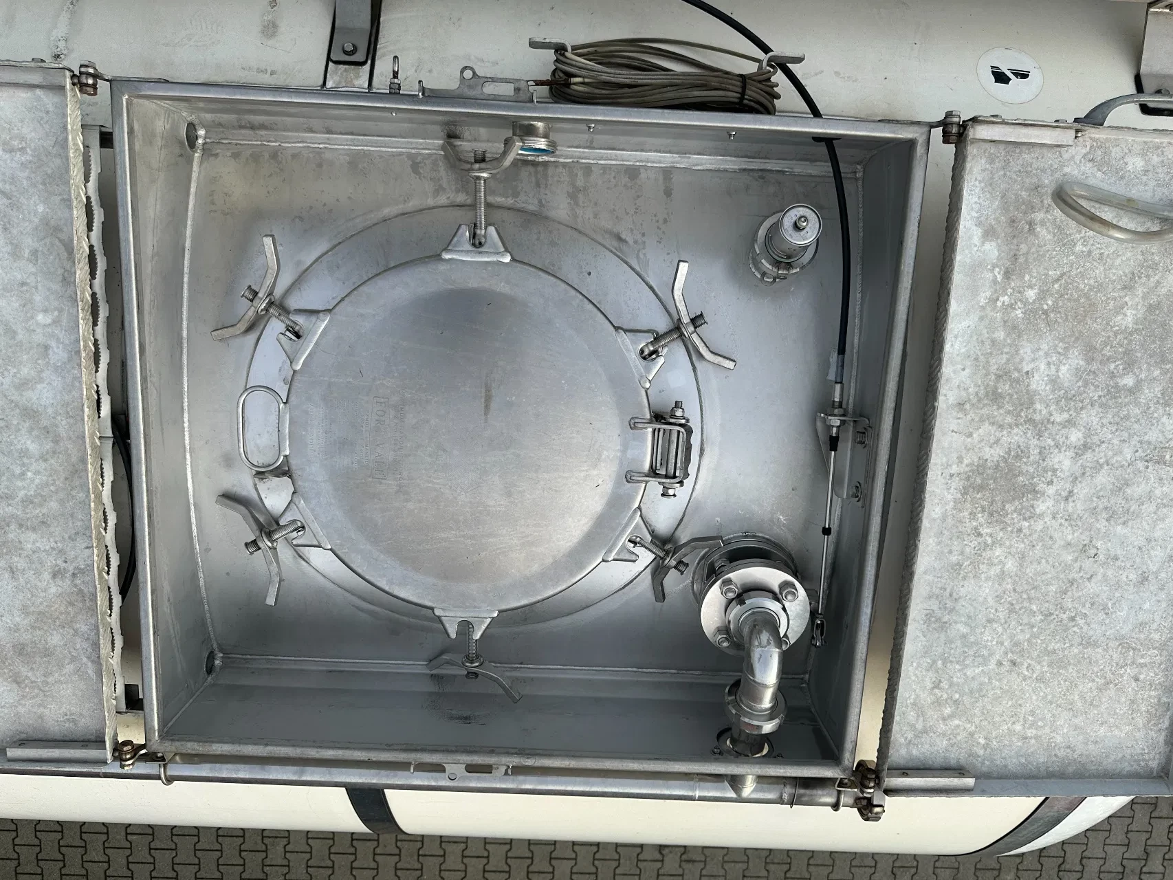 Van Hool 2015 - FOOD / 39.000L / 3-COMP / INOX / NL-trailer image 18