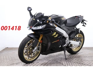 Aprilia RSV4 2022 - 1100 Factory ABS LED Cruise Quickshift LapTimer 4.235 km! na prodej