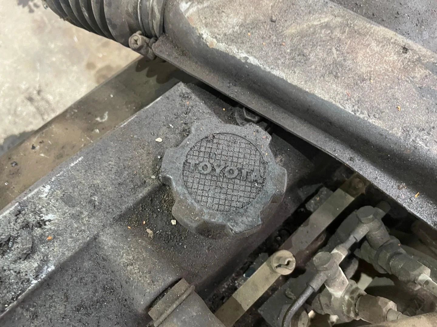 Toyota 4-cylinder diesel engine изображение 6