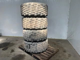 Michelin 525/65 R20.5 afbeelding 3 miniatuur