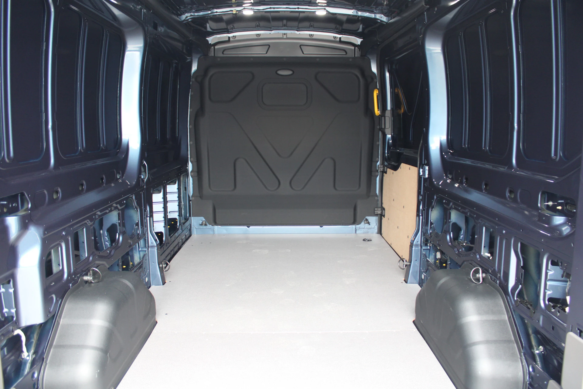 Ford Transit 2024 - 350 2.0 TDCI L3H2 Limited 165pk - LUCHTVERING - ACC - Blind Spot - 360 camera - Navigatie - Stoel-Stuurverwarming - Trekhaak - Rijklaar Bild 5