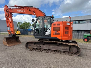 Hitachi N/A 2015 - ZX225USLC-5B excavator, 2015 year, Fresh condition! zdjecie 16