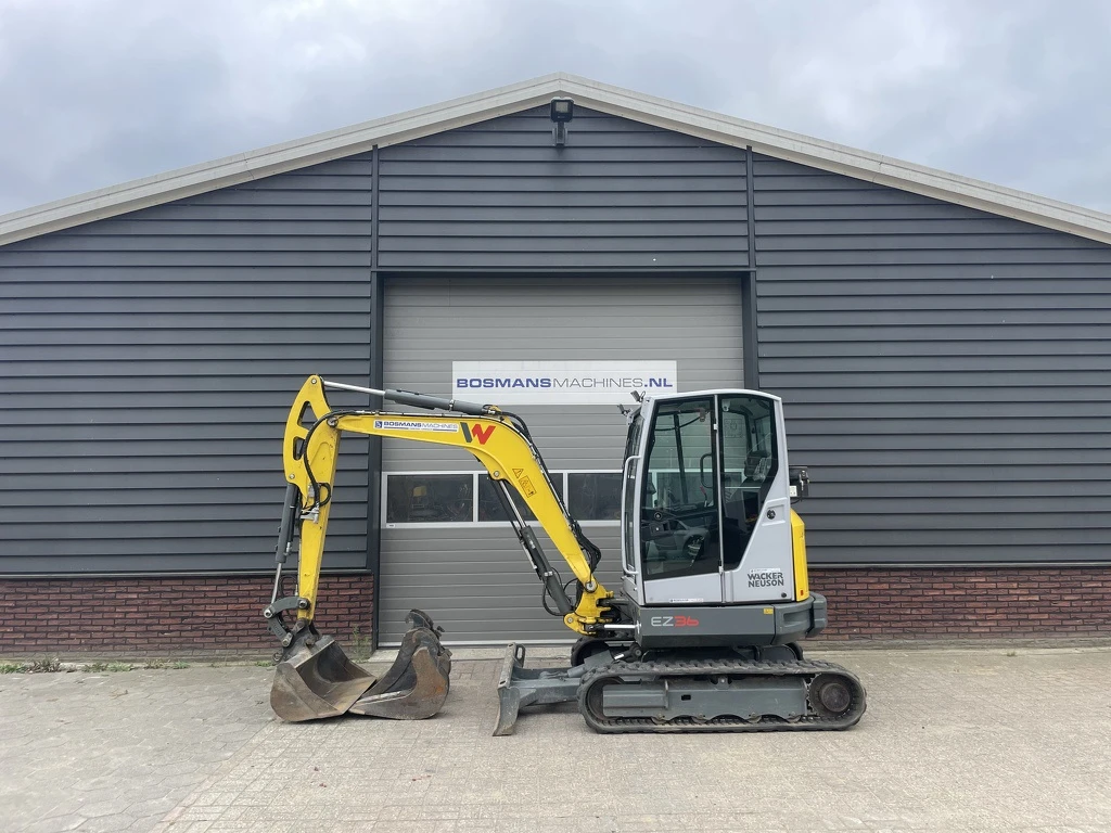 Neuson EZ36 minigraver / centrale smering 2021 afbeelding 1