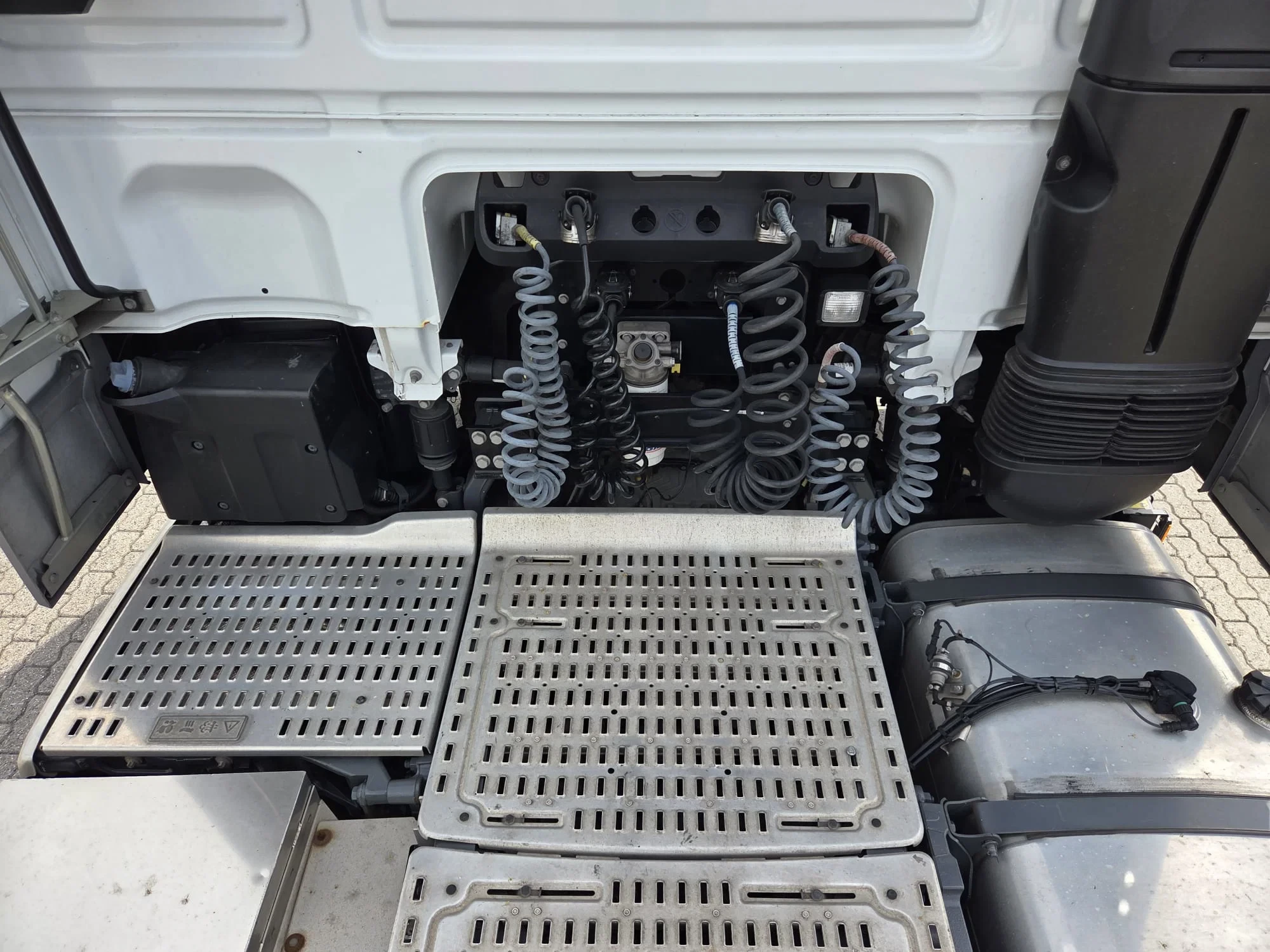 DAF XF 450 2019 - 6X2 NL TRUCK 3 STUKS image 14