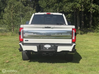 Ford F-250 2024 - USA 6.7 V8 Powerstroke Limited H.O. image 5