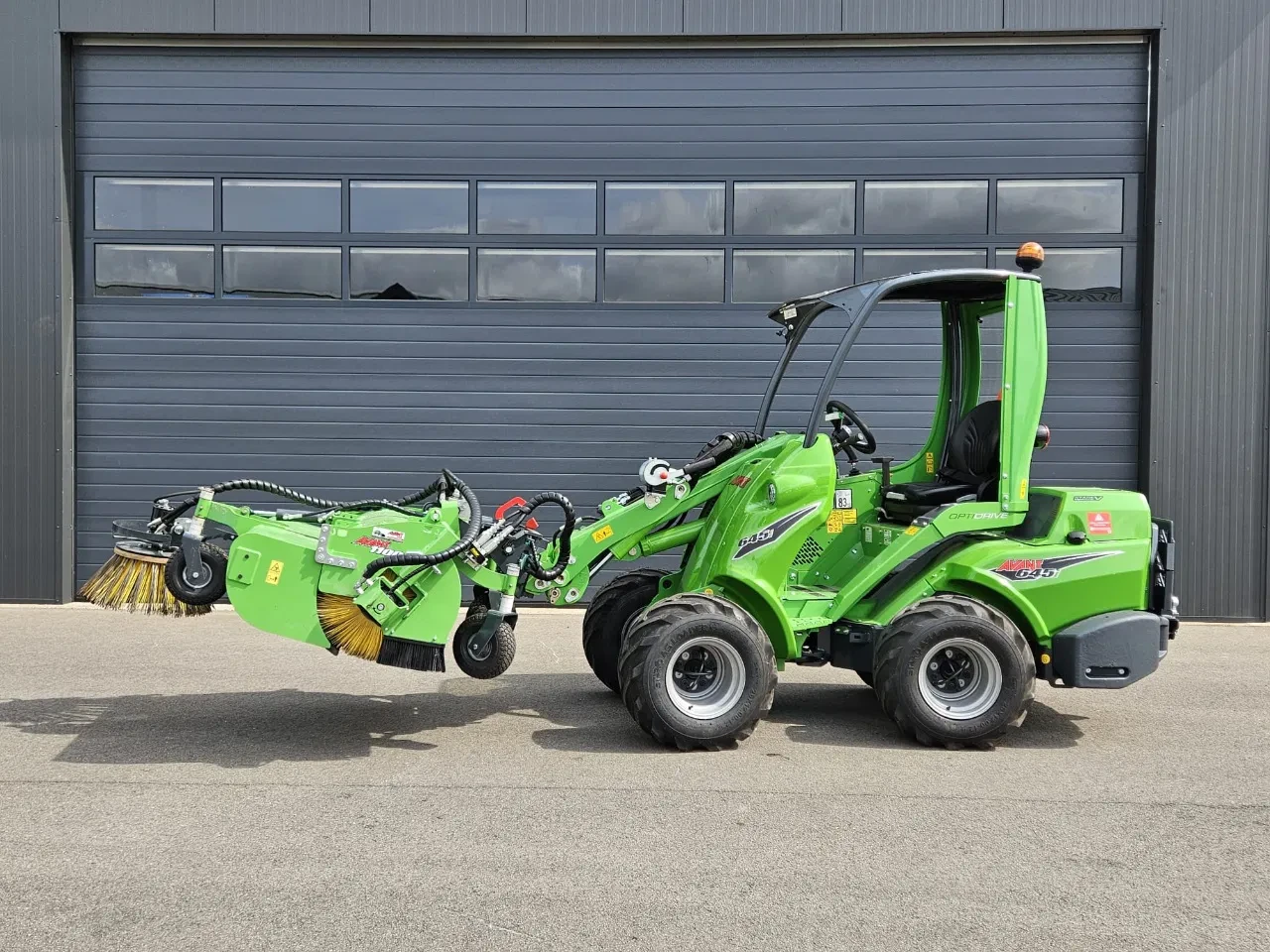 Avant 2025 - 645i Rental mini-shovel afbeelding 9