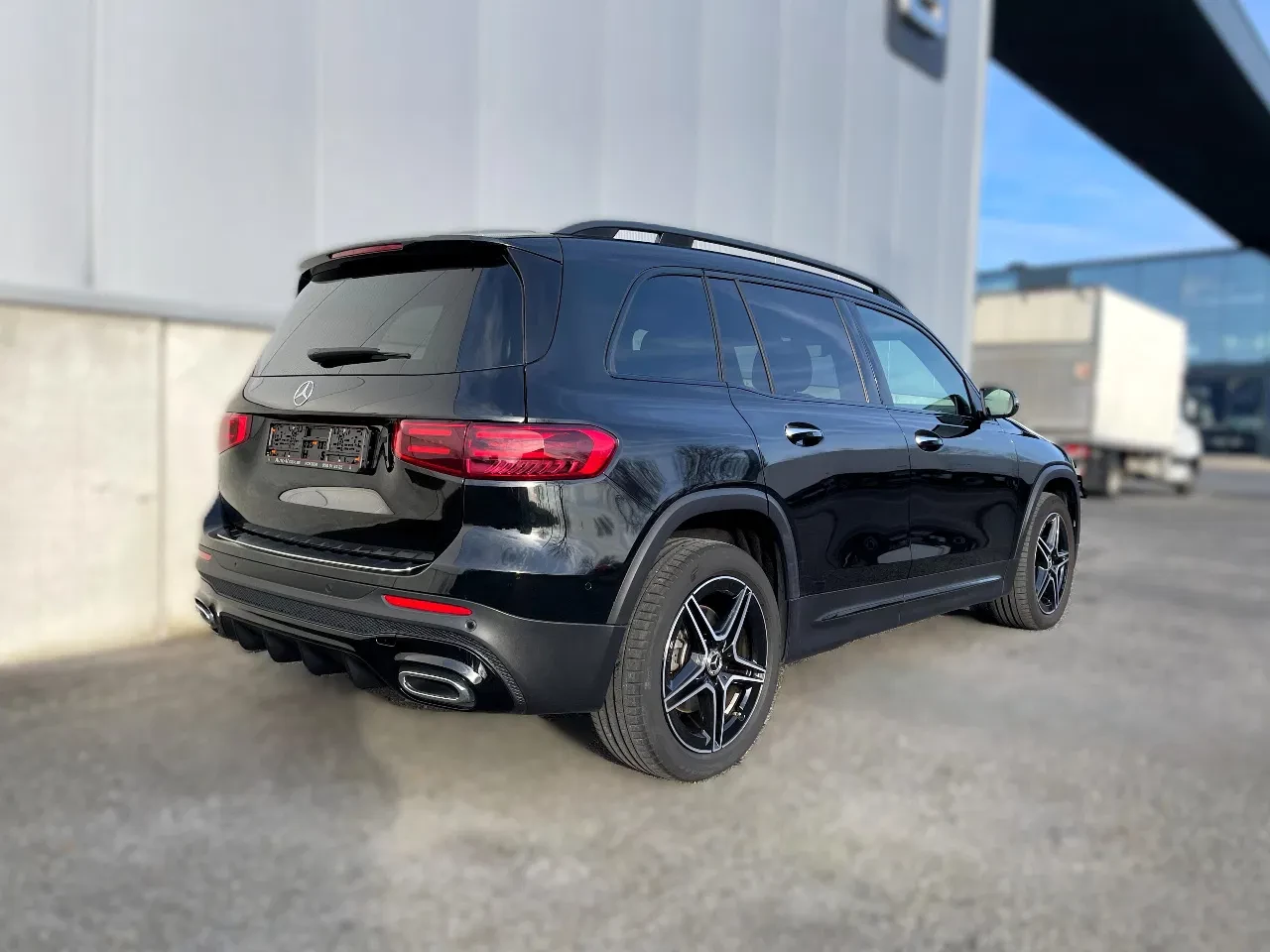 Mercedes-Benz GLB 2024 - 180*AMG-line*Nightpakket*7 personen*Navigatie obrázek 12