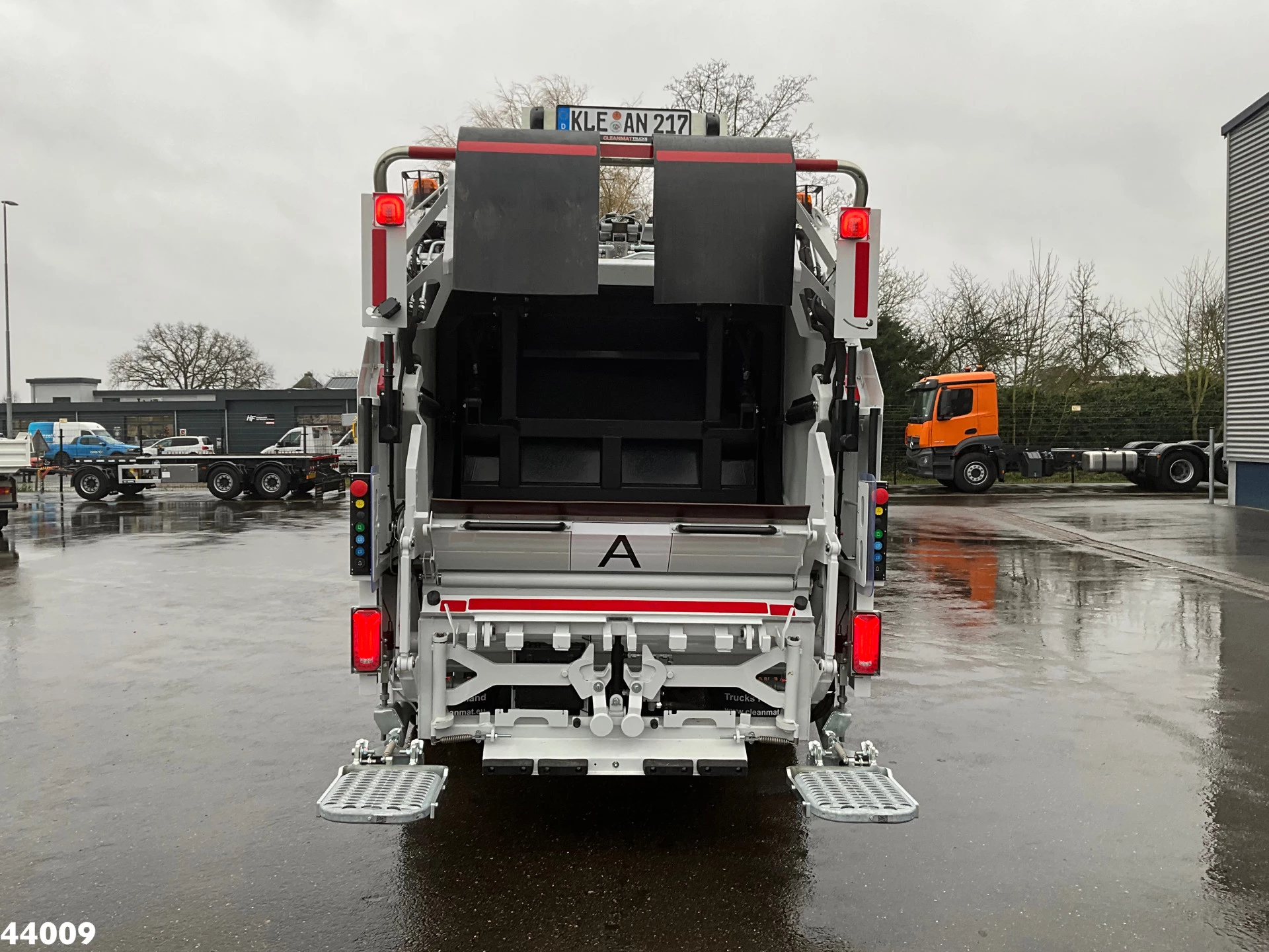Mitsubishi Canter 2024 - 9C18 Zoeller 7m³ obrázek 5