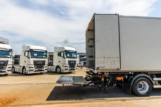 Renault N/A 2017 - D14 250 + DHOLLANDIA obrazek 11
