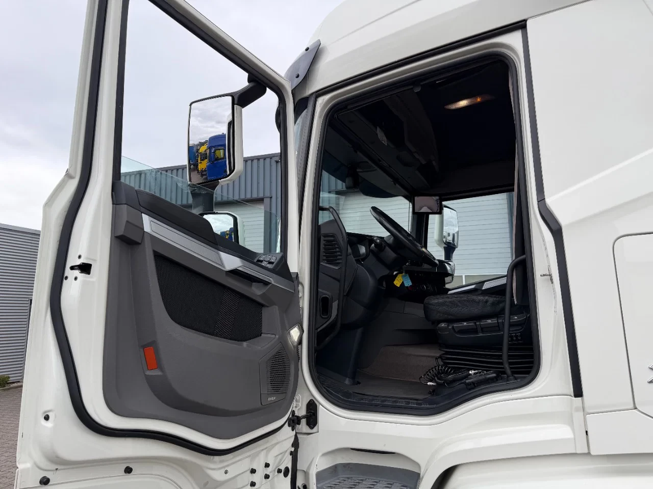 DAF XF 530 2022 - 4x2 Euro 6E Smart Tacho Full Spoiler obrázek 13