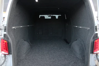 Volkswagen Transporter 2021 - 2.0 TDI L2H1 28 Bulli 150pk - 20 Inch - Camera - Trekhaak - Leder - ACC - LED - Rijklaar immagine 11