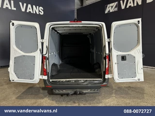 Mercedes-Benz Sprinter 2020 - 314 CDI 143pk L2H1 Euro6 Airco | Camera | Apple Carplay | Trekhaak | Chauffeursstoel afbeelding 11