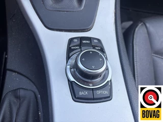 BMW 3 Series 2010 - Touring 320i High Executive auto loop op 3 cilinder. image 12