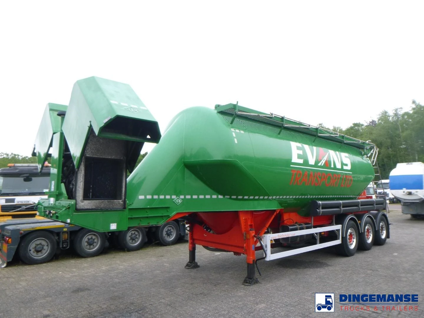 Feldbinder Powder tank alu 40 m3 + engine/compressor 2016 image 1