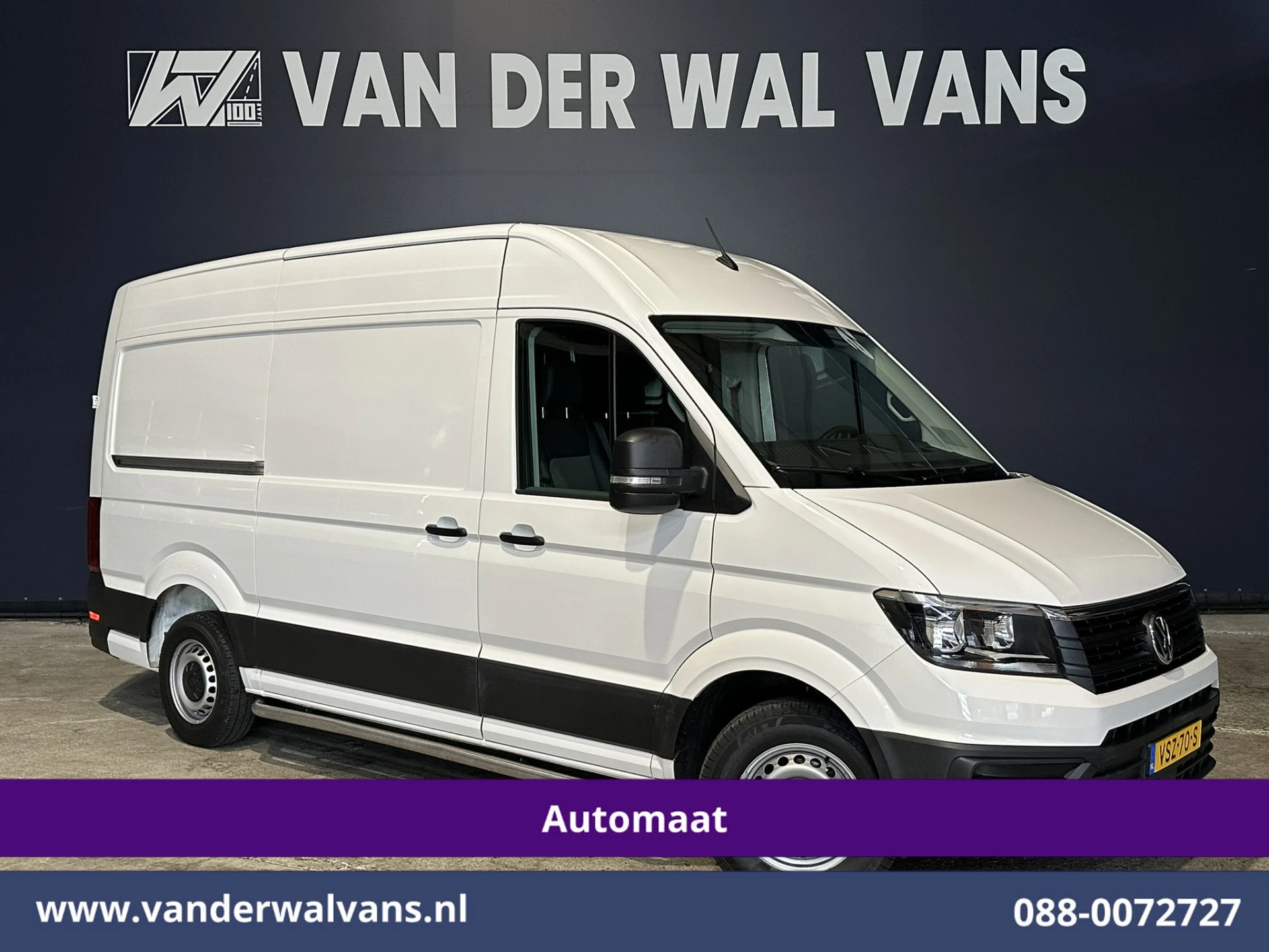 Volkswagen Crafter 2023 - 2.0 TDI 141pk Automaat L3H3 L2H2 Euro6 Airco | Camera | Apple Carplay | 3000kg Trekhaak | Cruisecontrol afbeelding 1