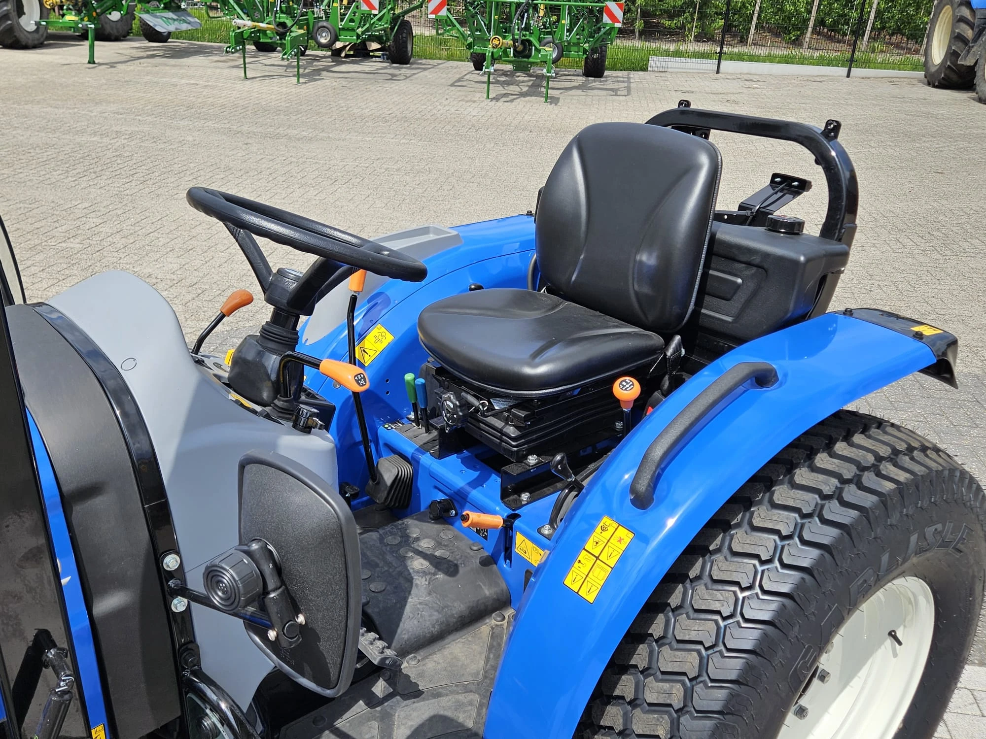 New Holland 2023 - Boomer 40 afbeelding 18