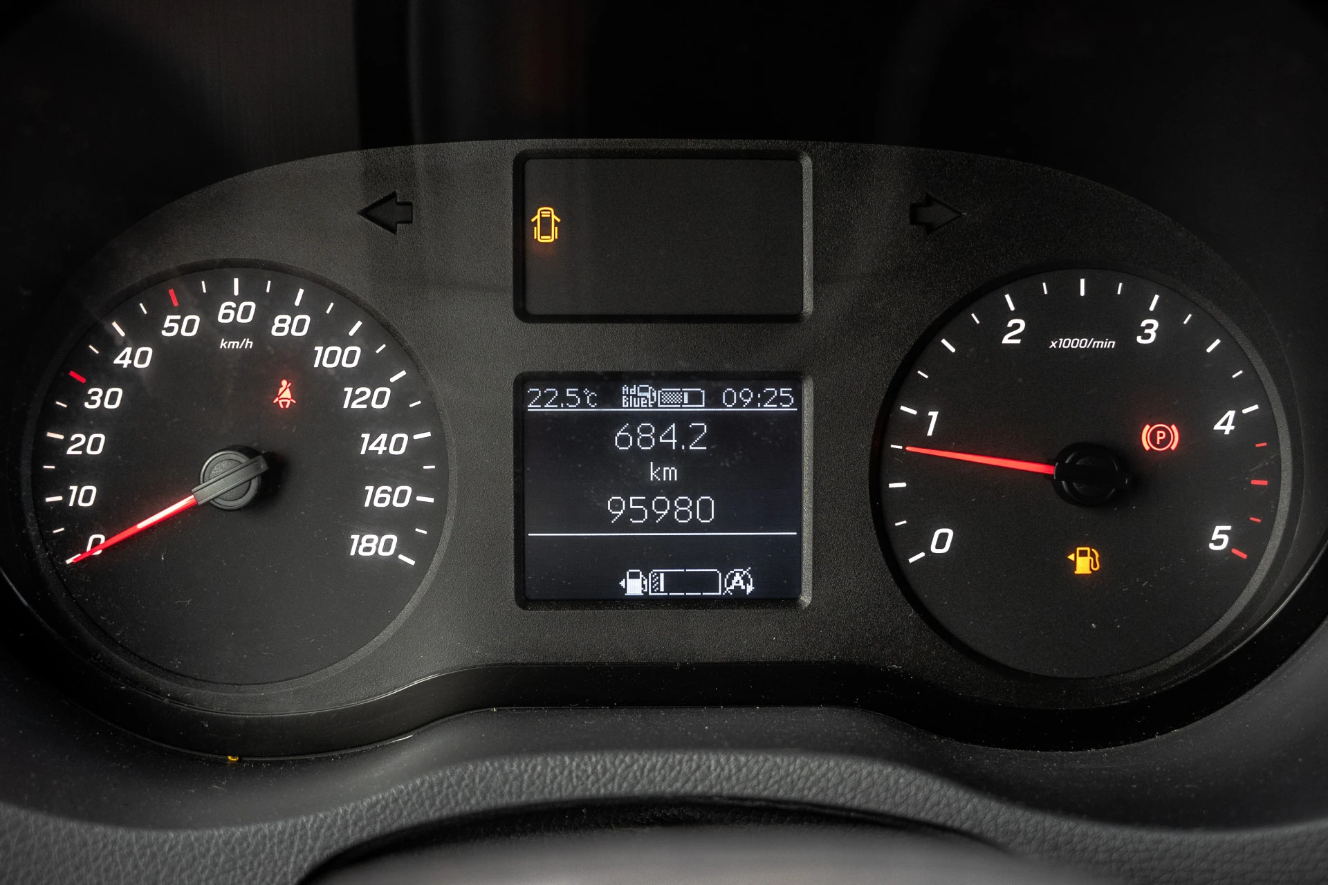 Mercedes-Benz Sprinter 2020 - 311 CDI RWD L2H2 | | Volledig Ingericht | Mbux | Camera | Climatronic afbeelding 20