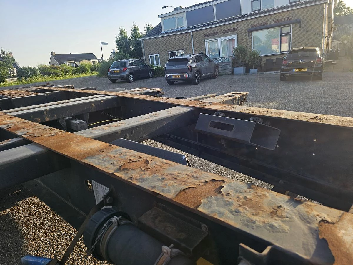 Krone SD / REAR SLIDER / DUTCH CHASSIS / BPW DRUM. 2015 obrázek 13