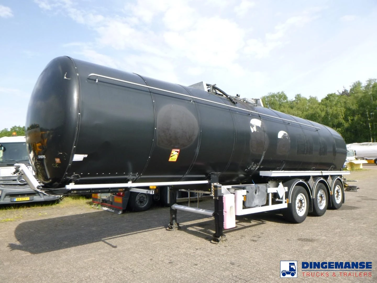 Trailor Bitumen / heavy oil tank LGBF 31.8 m3 / 1 comp + ADR 2005 obrázek 1