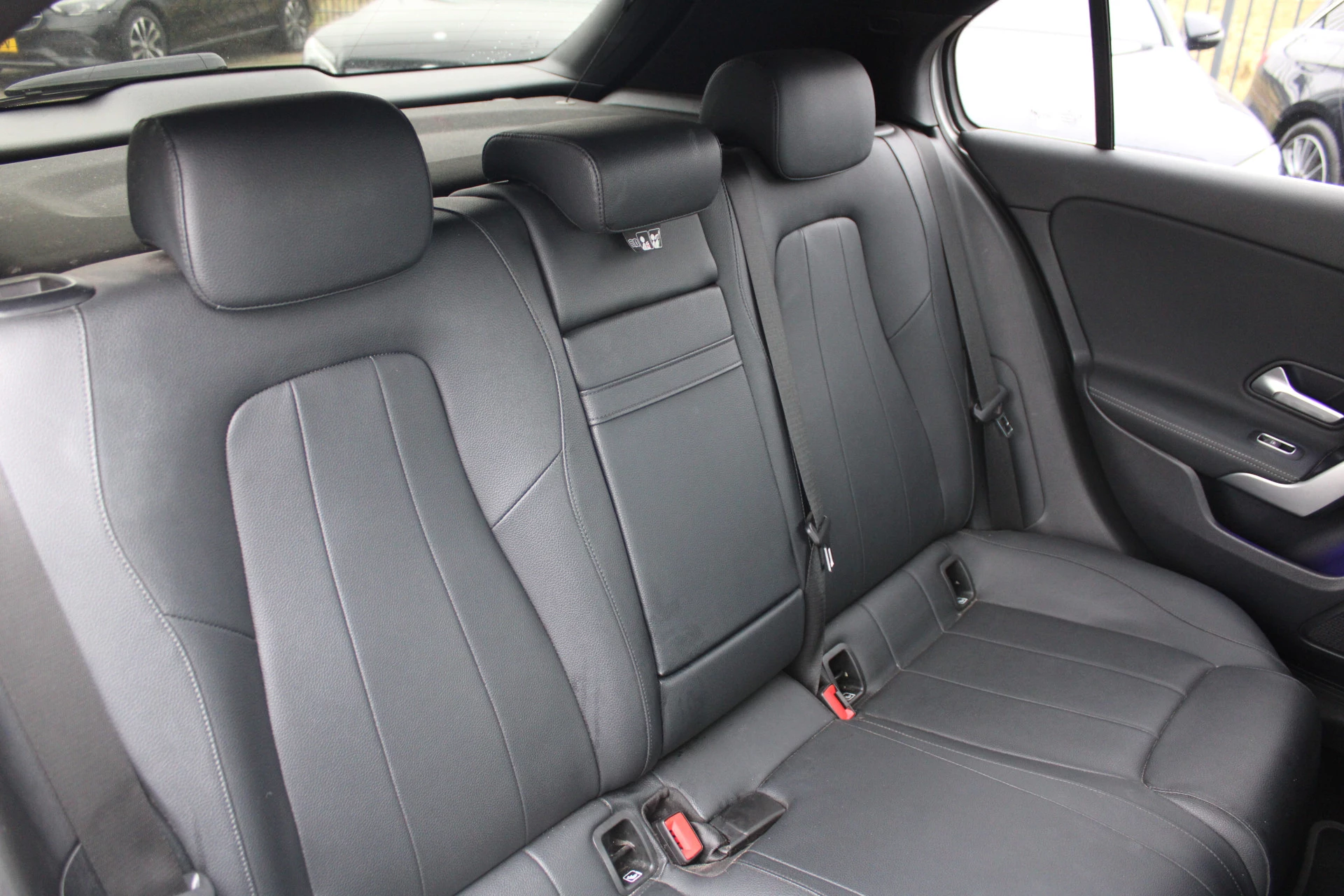 Mercedes-Benz A-Class 2023 - 250e AUT8 Luxury Line (FACELIFT) LEDER SFEER NAVI TREKHAAK obrázek 19