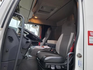 Renault D16 2017 - / ONLY:497760 KM / THERMOKING / PLATFORM 2TON / LWDS / BED / DATALOG / FULL-AIR / AUTOMATIC / EURO-6 / 2017 image 22